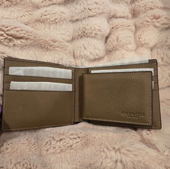 BRAND NEW COACH 3 In 1 Wallet - Picture 4 of 8